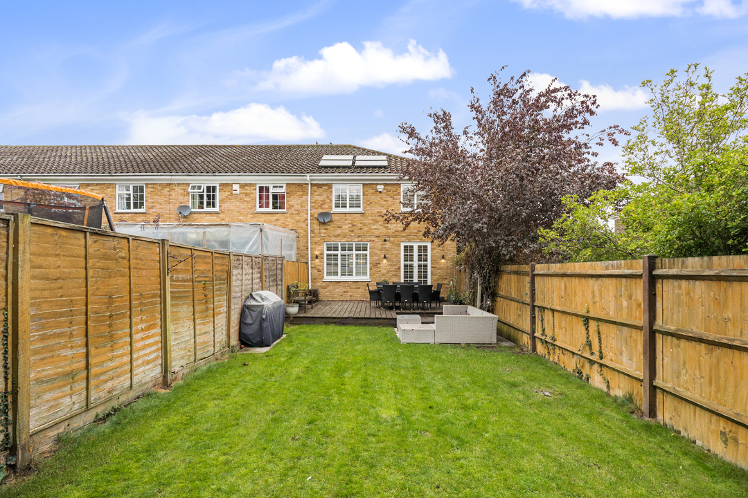 3 bed end of terrace house for sale in Paul Gardens, Croydon  - Property Image 13