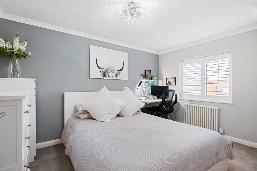 3 bed end of terrace house for sale in Paul Gardens, Croydon  - Property Image 7