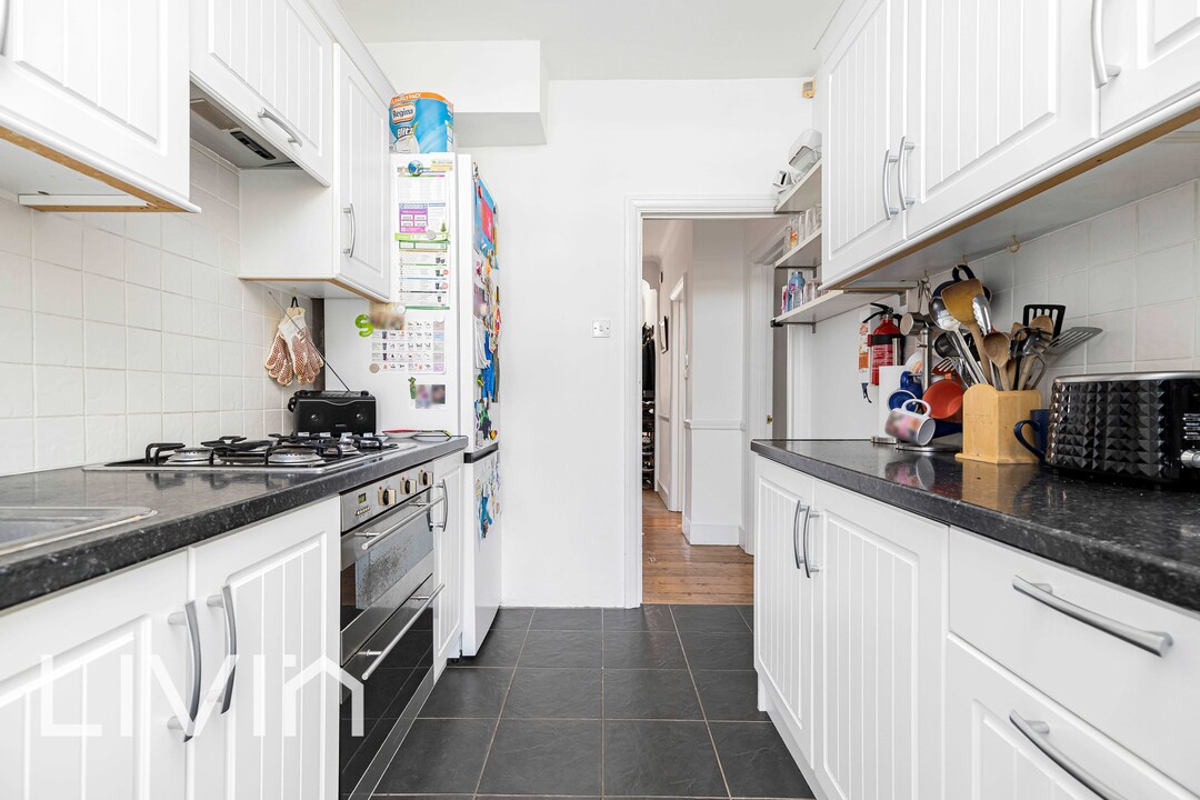 3 bed terraced house for sale in Waddon Road, Croydon 8