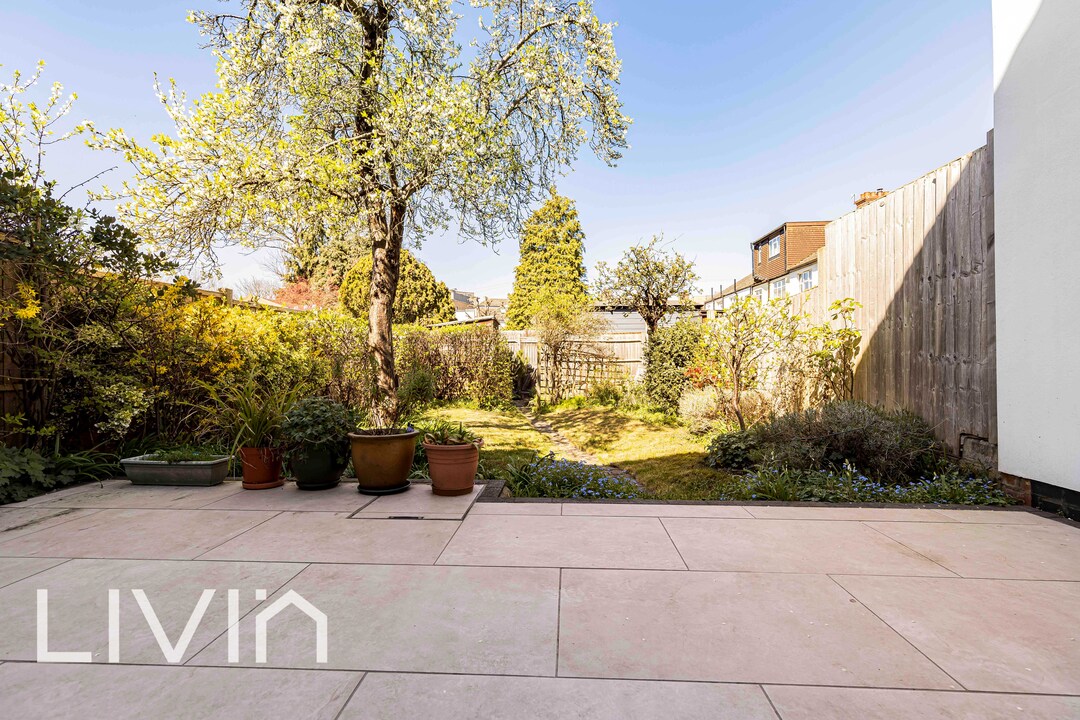 3 bed terraced house for sale in Waddon Road, Croydon 9