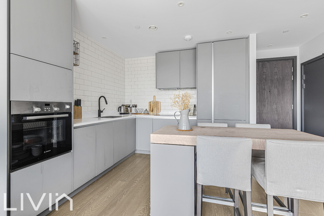 2 bed apartment for sale in High Street, Croydon 7