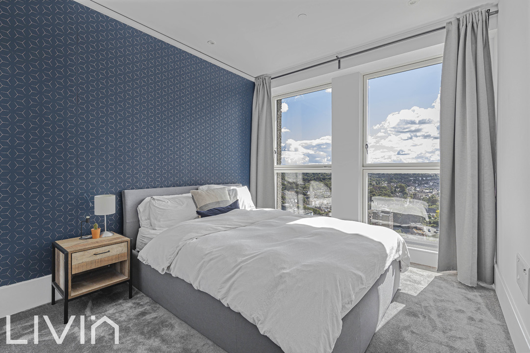 2 bed apartment for sale in High Street, Croydon 13