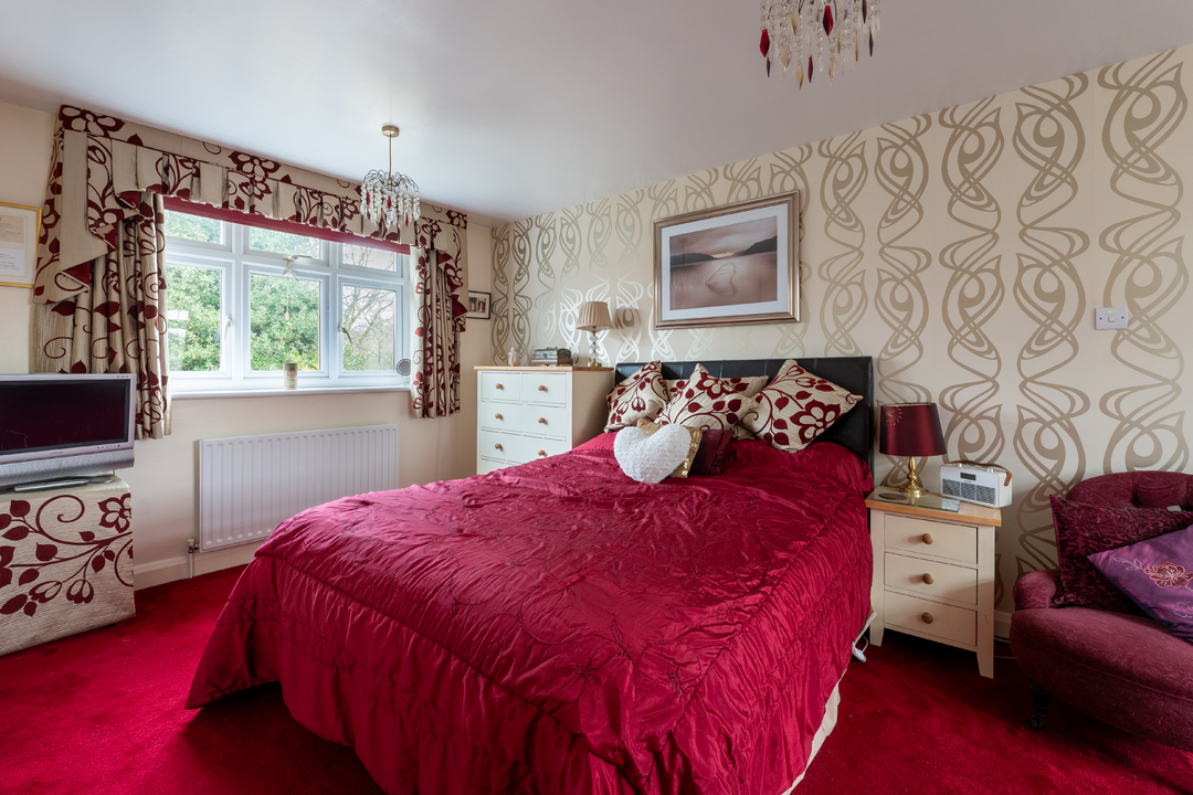 4 bed semi-detached house for sale in Crossways, South Croydon 14