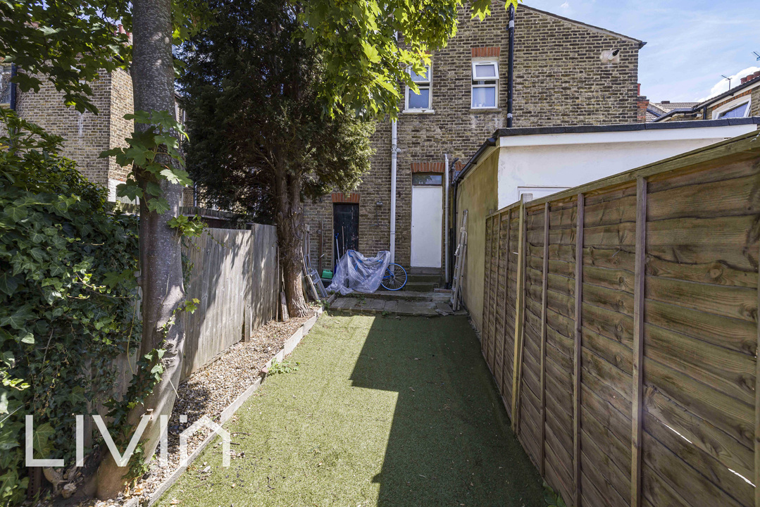 3 bed maisonette for sale in Mersham Road, Thornton Heath  - Property Image 14