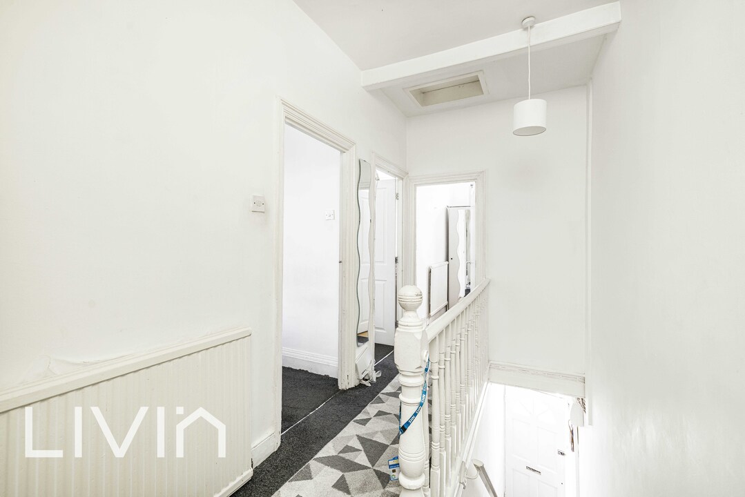 3 bed maisonette for sale in Mersham Road, Thornton Heath  - Property Image 7