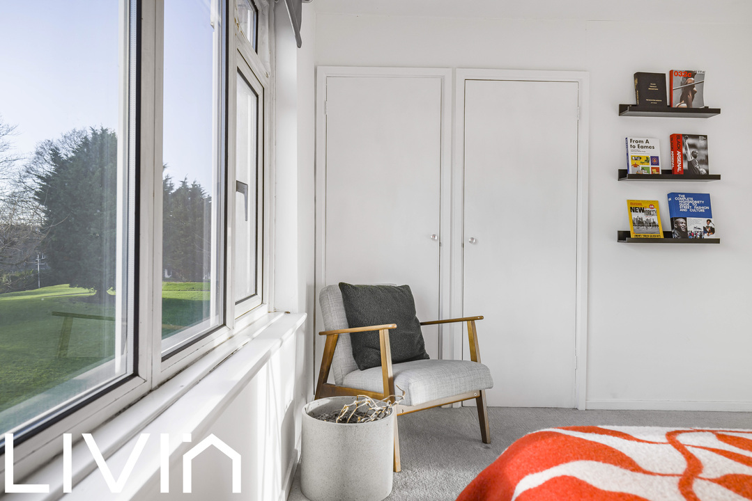 2 bed maisonette for sale in Turnpike Link, Croydon 12