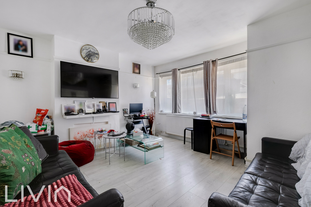 3 bed house for sale in Road, Purley  - Property Image 3