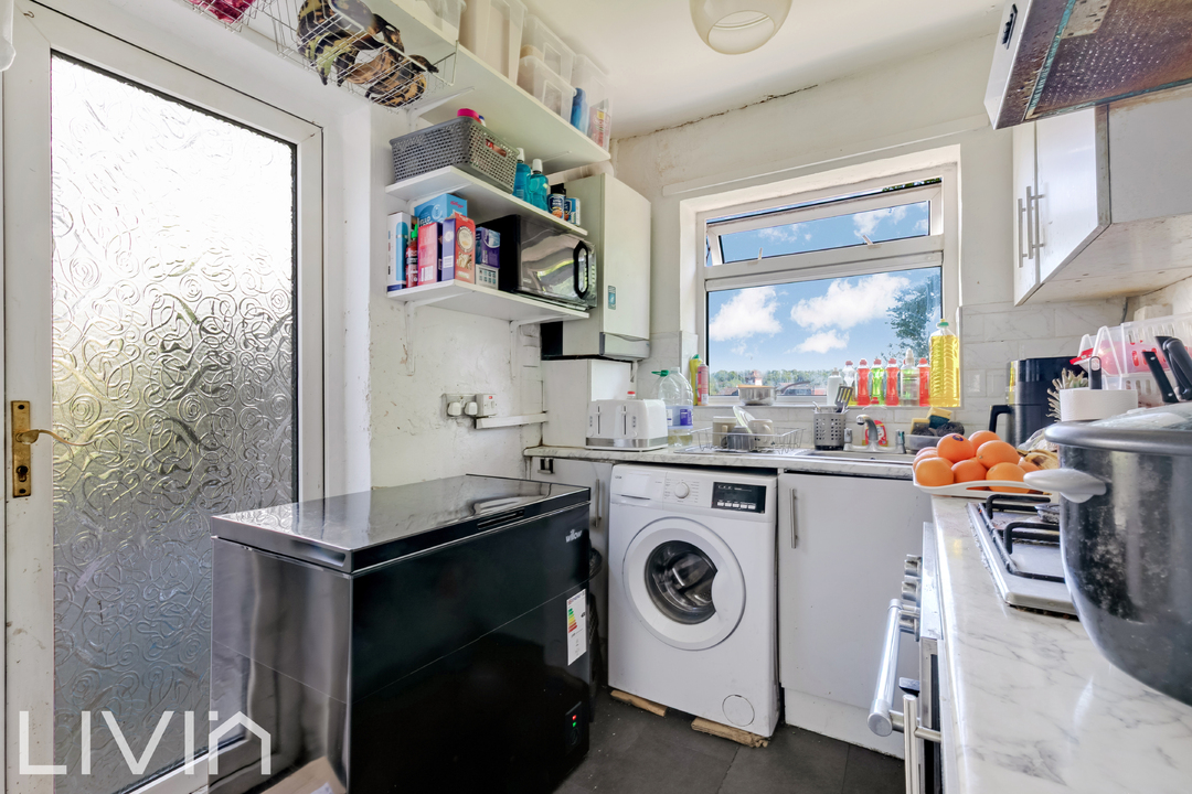 3 bed house for sale in Road, Purley  - Property Image 4