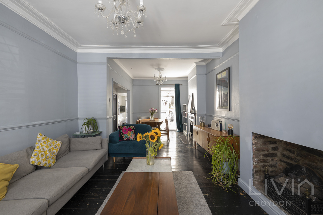 2 bed end of terrace house for sale in Brafferton Road, Croydon 7