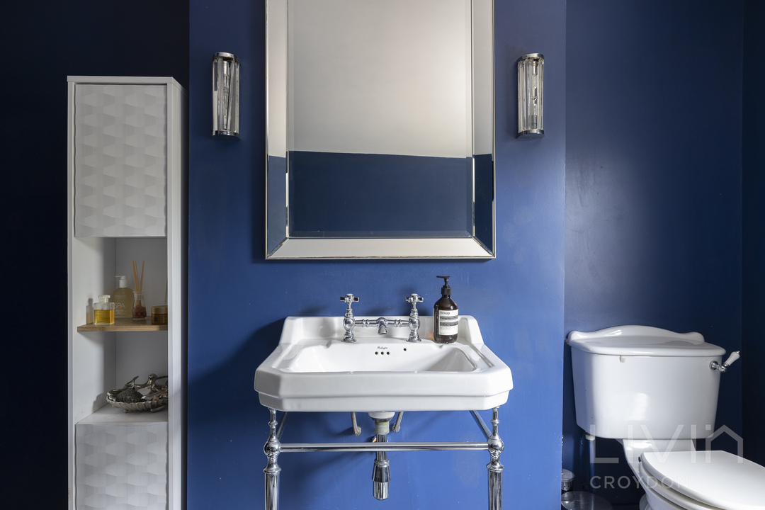 2 bed end of terrace house for sale in Brafferton Road, Croydon 19