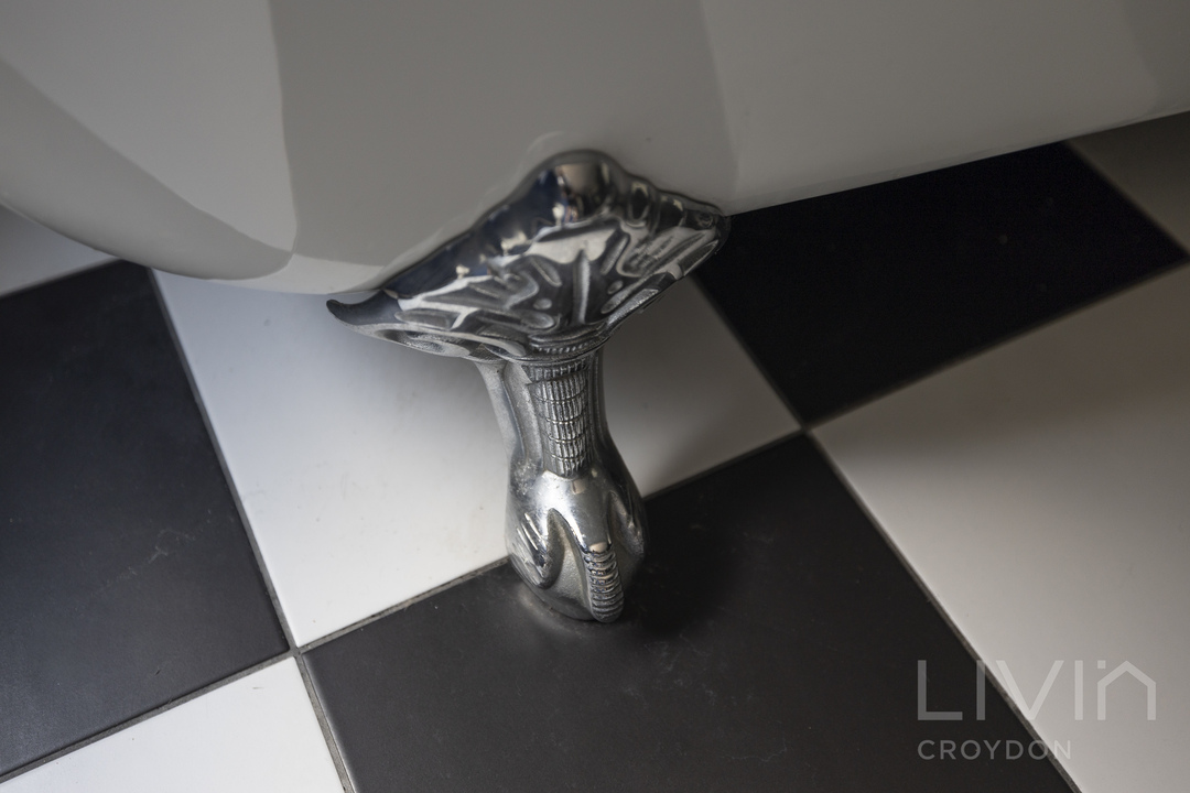 2 bed end of terrace house for sale in Brafferton Road, Croydon 22