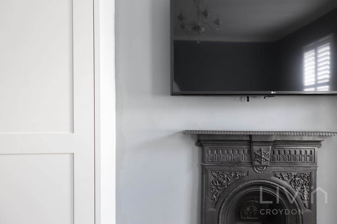 2 bed end of terrace house for sale in Brafferton Road, Croydon 25