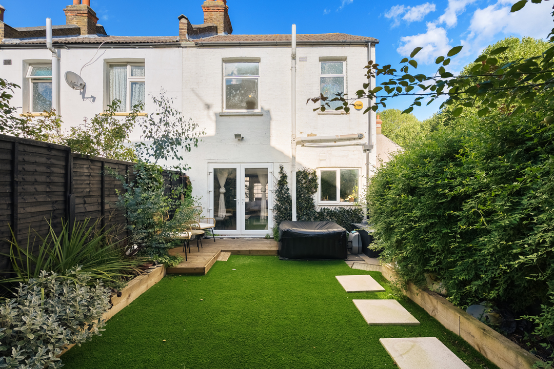 2 bed end of terrace house for sale in Henderson Road, Croydon  - Property Image 14