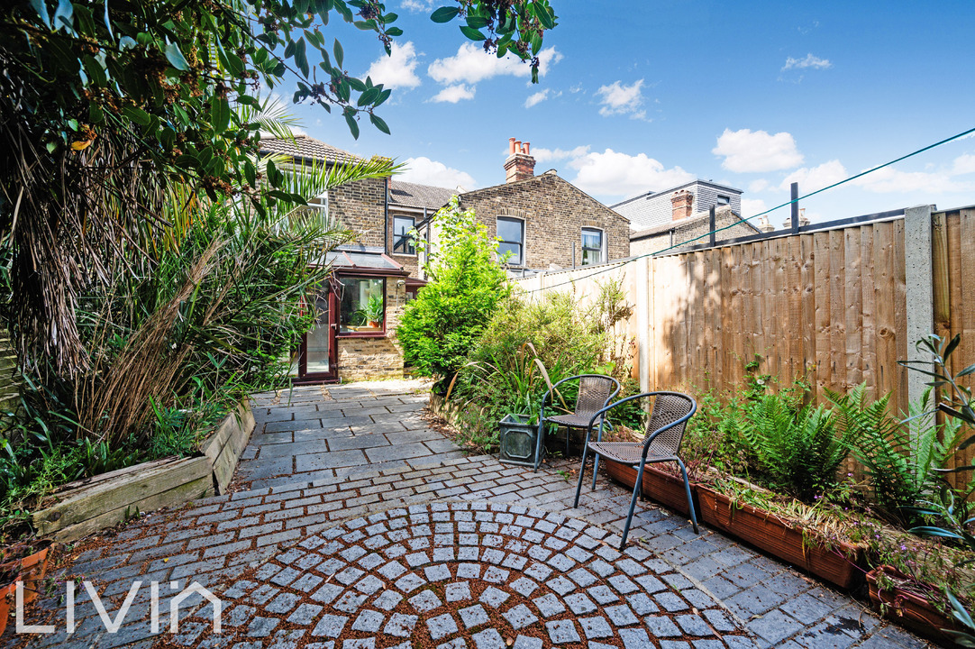 3 bed terraced house for sale in Amberley Grove, Croydon 13