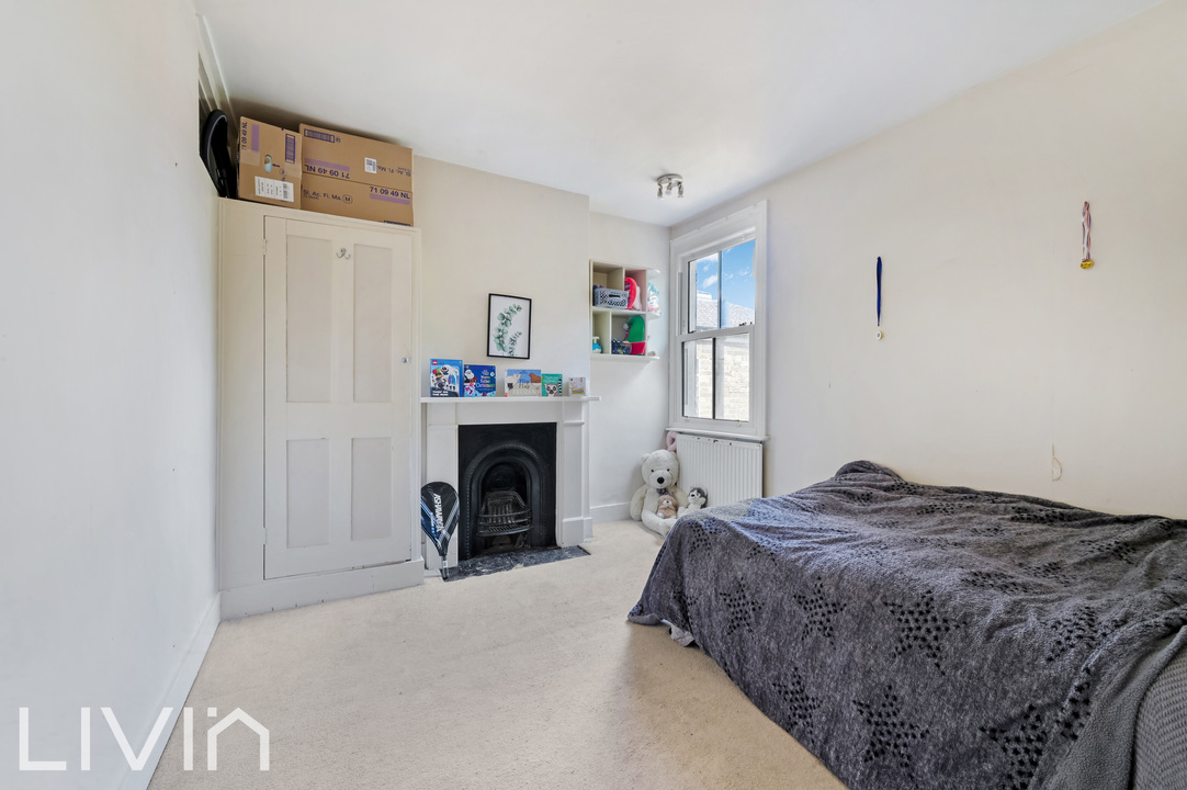 3 bed terraced house for sale in Amberley Grove, Croydon 14