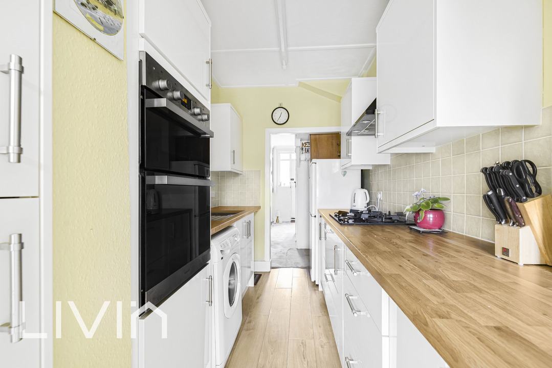 3 bed terraced house for sale in Seymour Villas, Crystal Palace  - Property Image 3