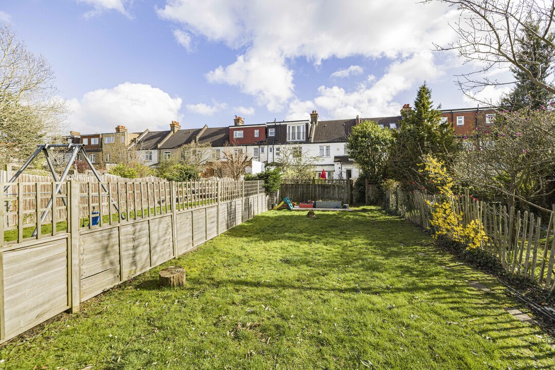 3 bed terraced house for sale in Ashburton Avenue, Croydon  - Property Image 13