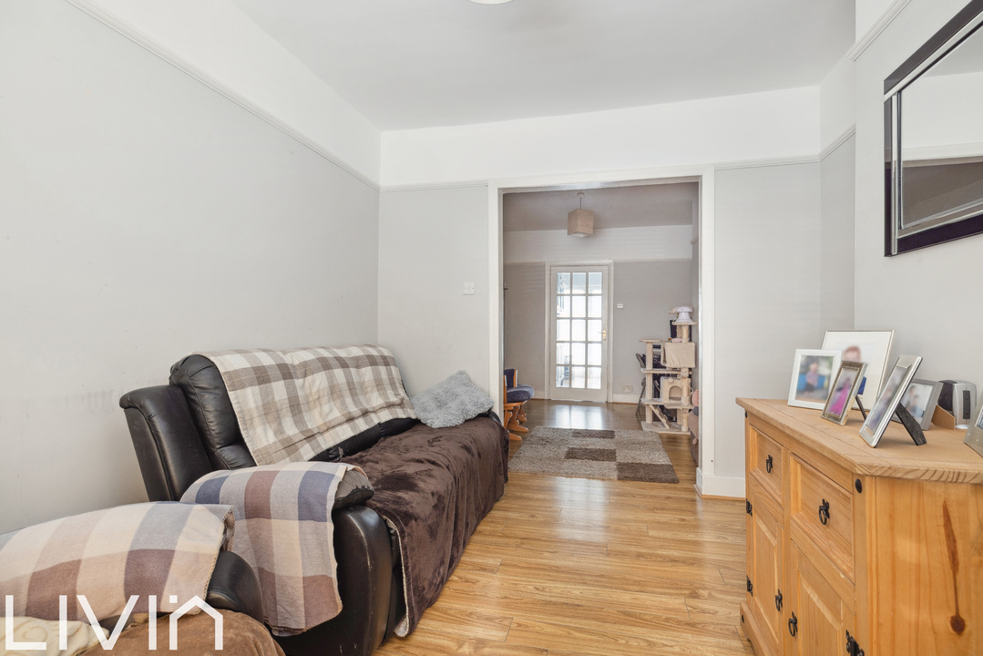 3 bed terraced house for sale in Bredon Road, Croydon  - Property Image 3