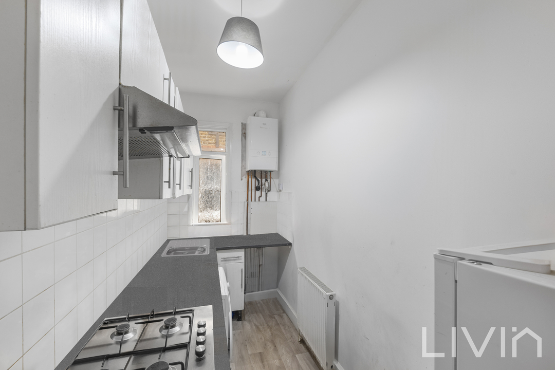 1 bed apartment for sale in Croham Road, South Croydon 8