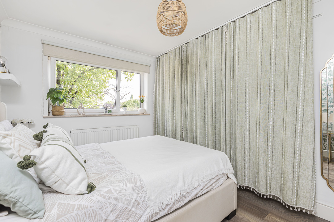 2 bed apartment for sale in Tovil Close, London 10