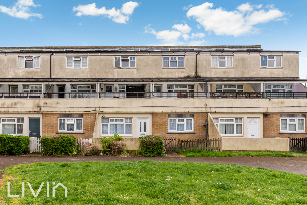 1 bed maisonette for sale in Renown Close, Croydon - Property Image 1