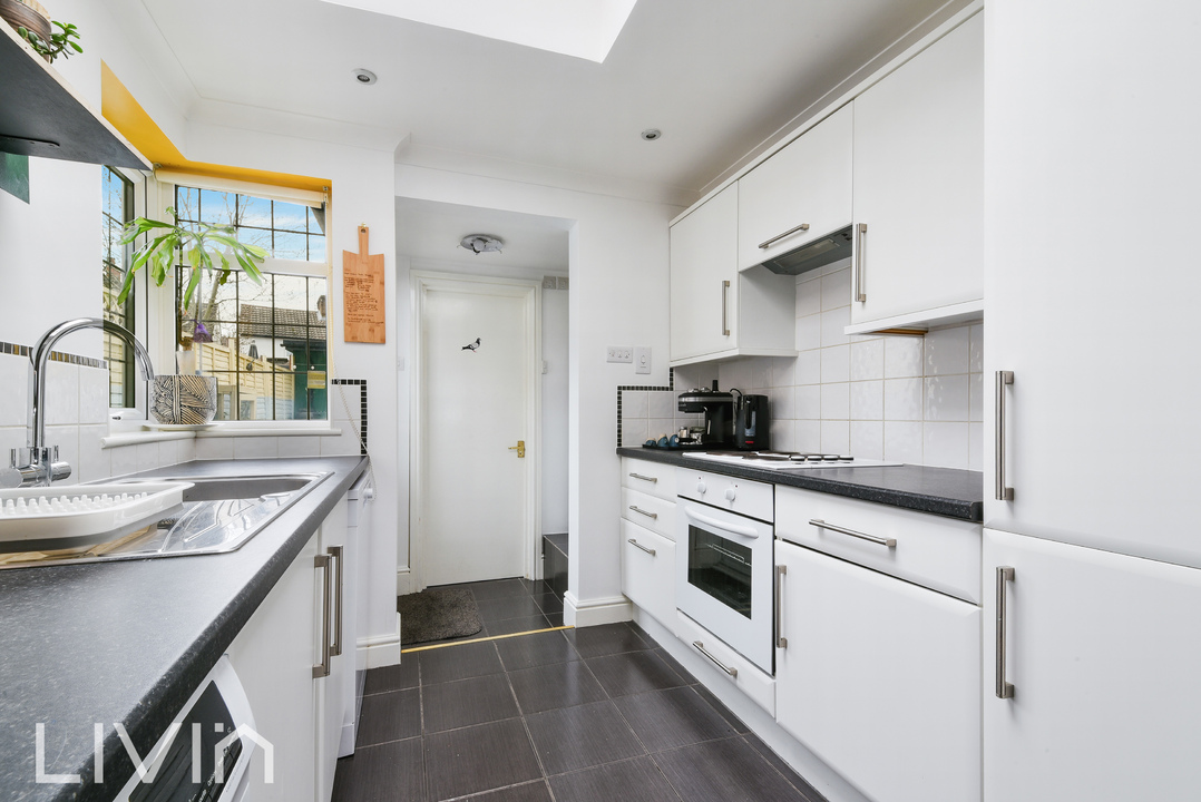 2 bed house for sale in West Street, Croydon 4