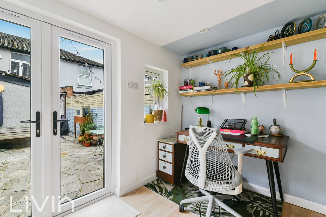 2 bed house for sale in West Street, Croydon 5
