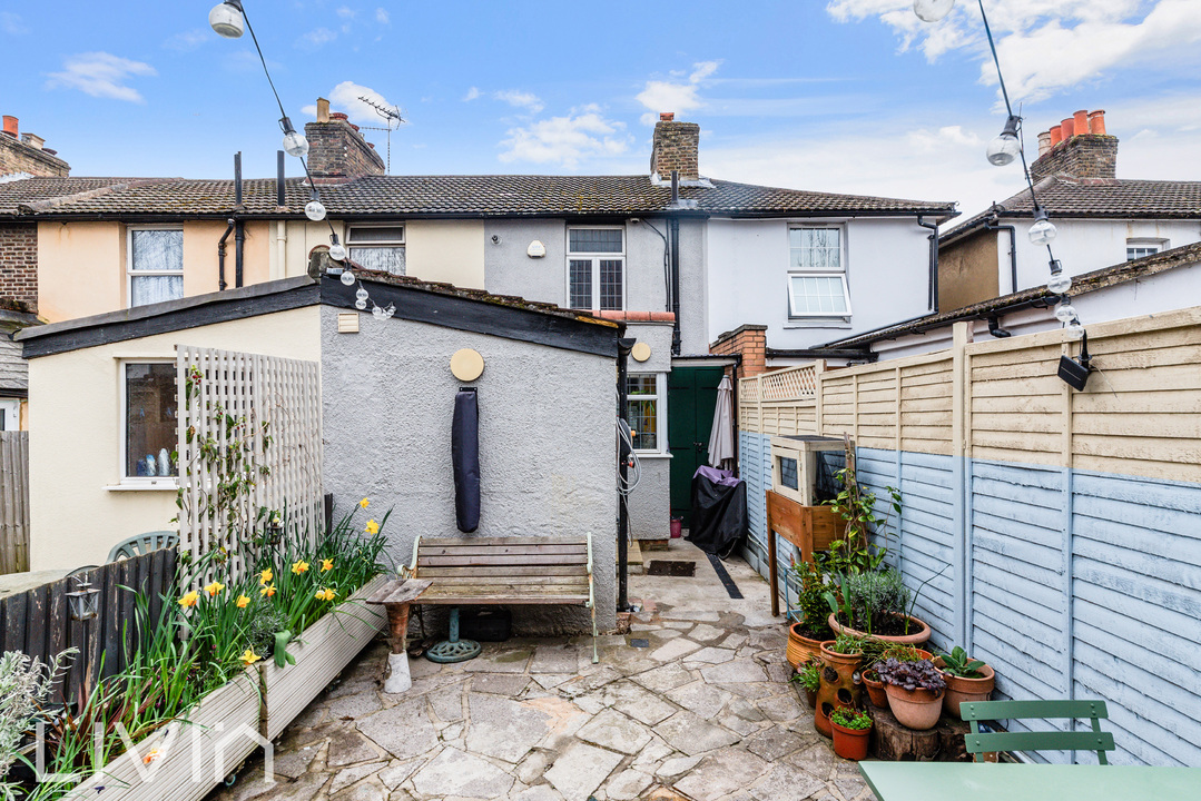 2 bed house for sale in West Street, Croydon 6