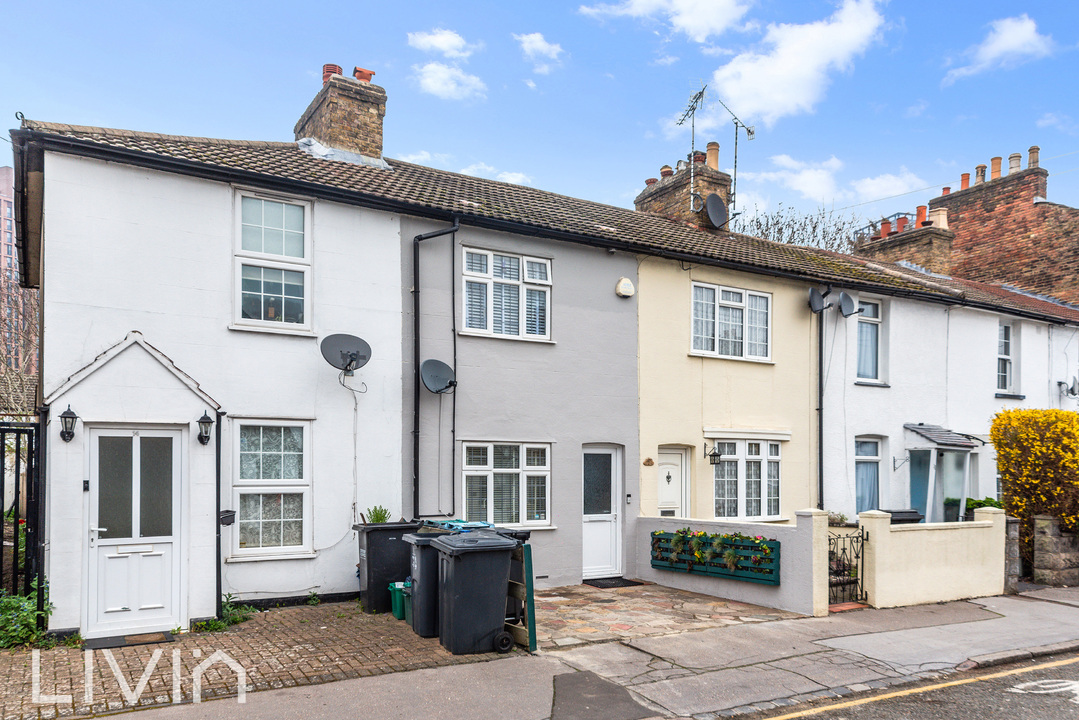 2 bed house for sale in West Street, Croydon 13