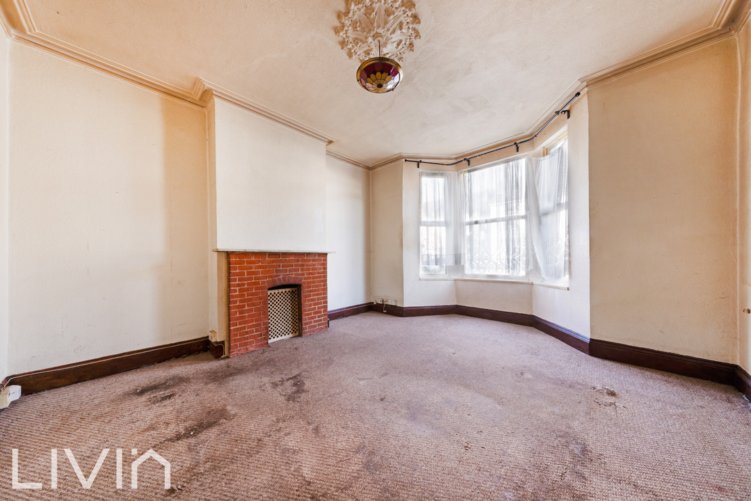 3 bed end of terrace house for sale in Clarendon Road, Croydon  - Property Image 3