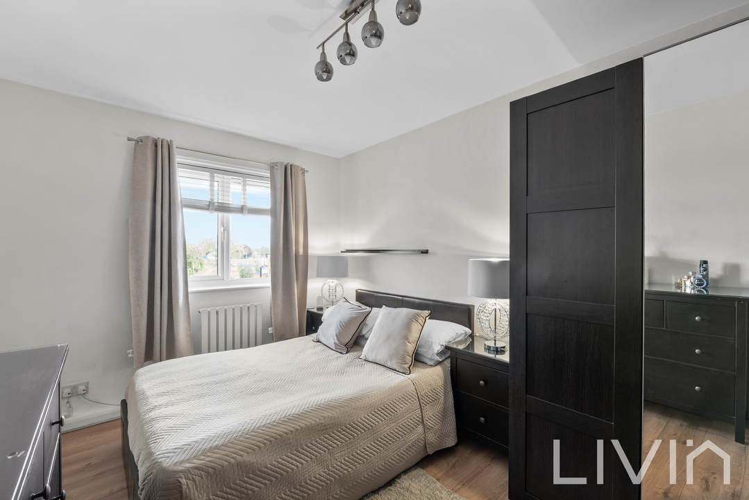 2 bed apartment for sale in Meadowbridge Court, Croydon 6