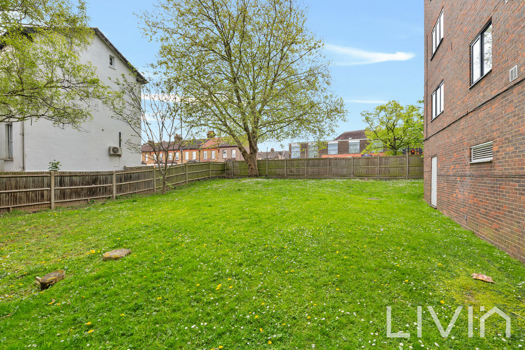 2 bed apartment for sale in Meadowbridge Court, Croydon 12