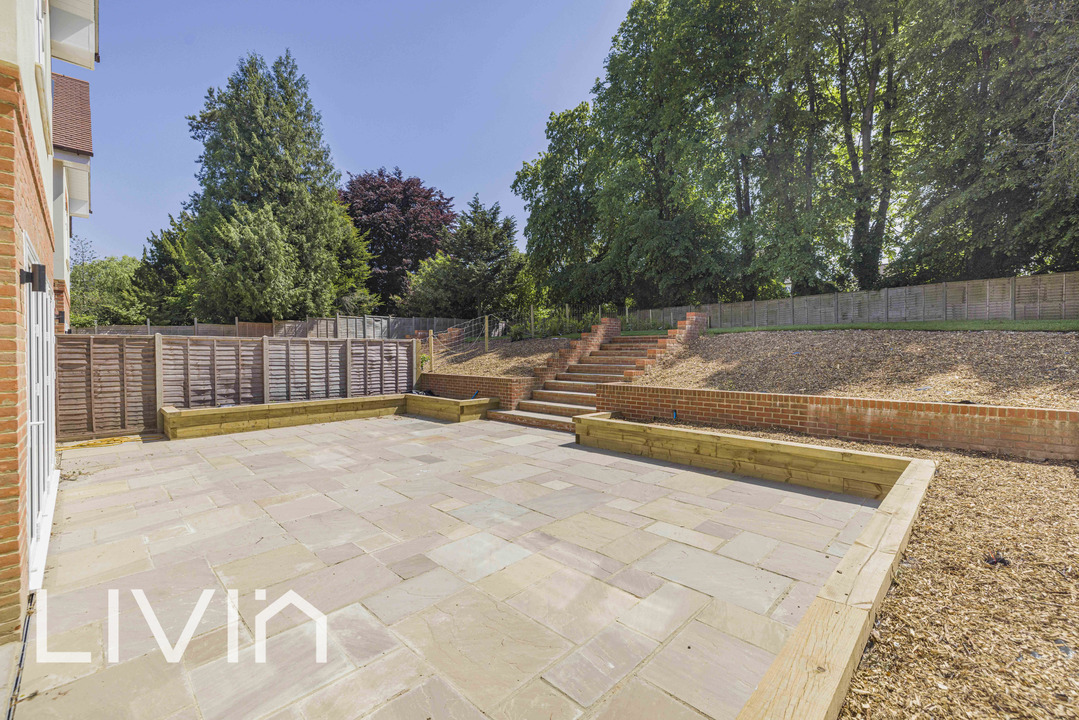 7 bed detached house for sale in Addiscombe Road, Croydon  - Property Image 7