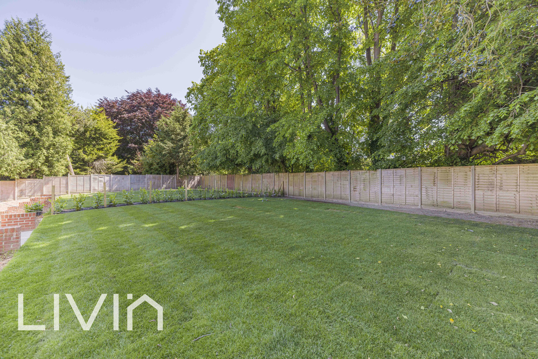 7 bed detached house for sale in Addiscombe Road, Croydon  - Property Image 8