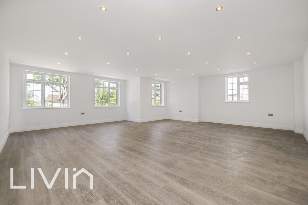 7 bed detached house for sale in Addiscombe Road, Croydon  - Property Image 5