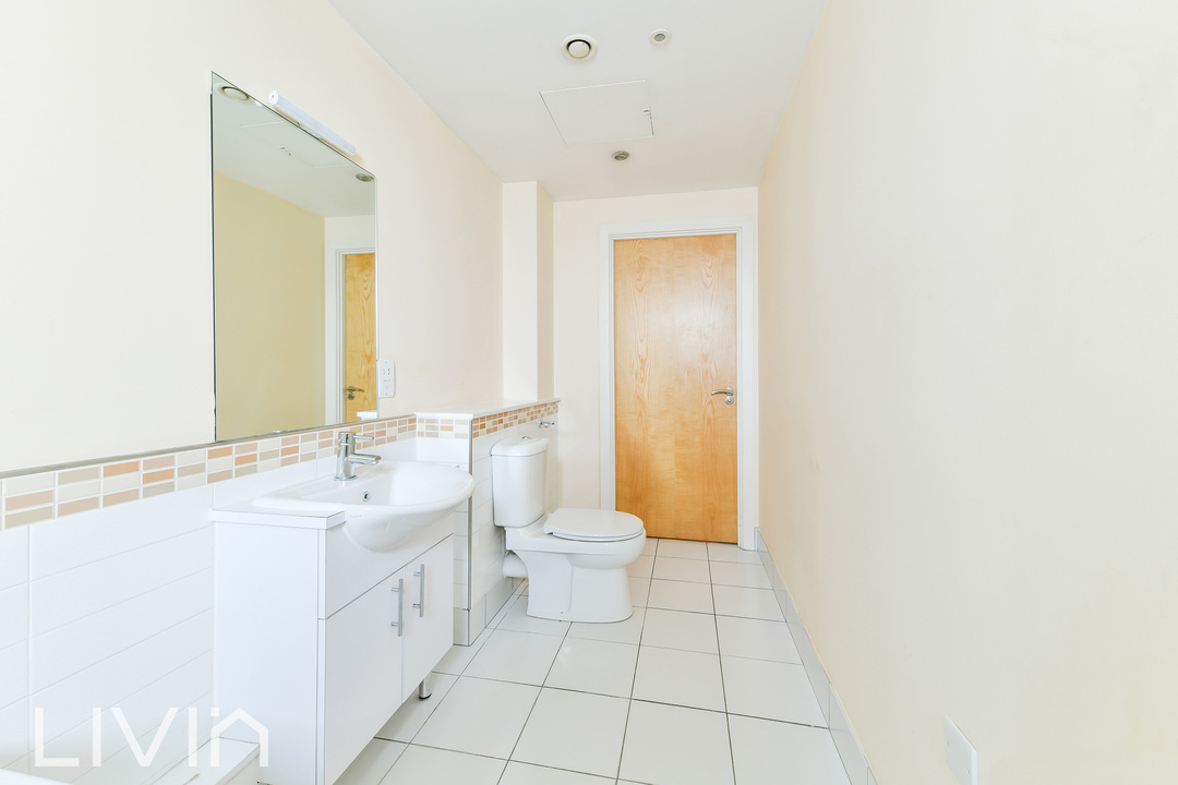 2 bed apartment to rent in Park Lane, Croydon 9