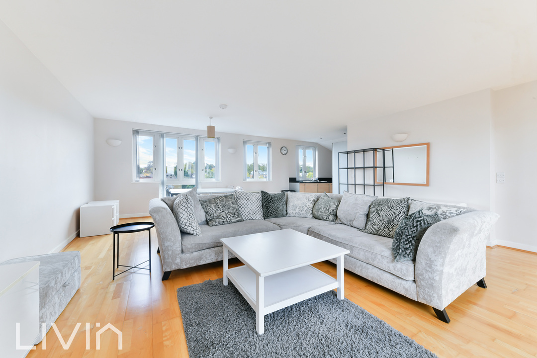 2 bed apartment to rent in Park Lane, Croydon, CR0