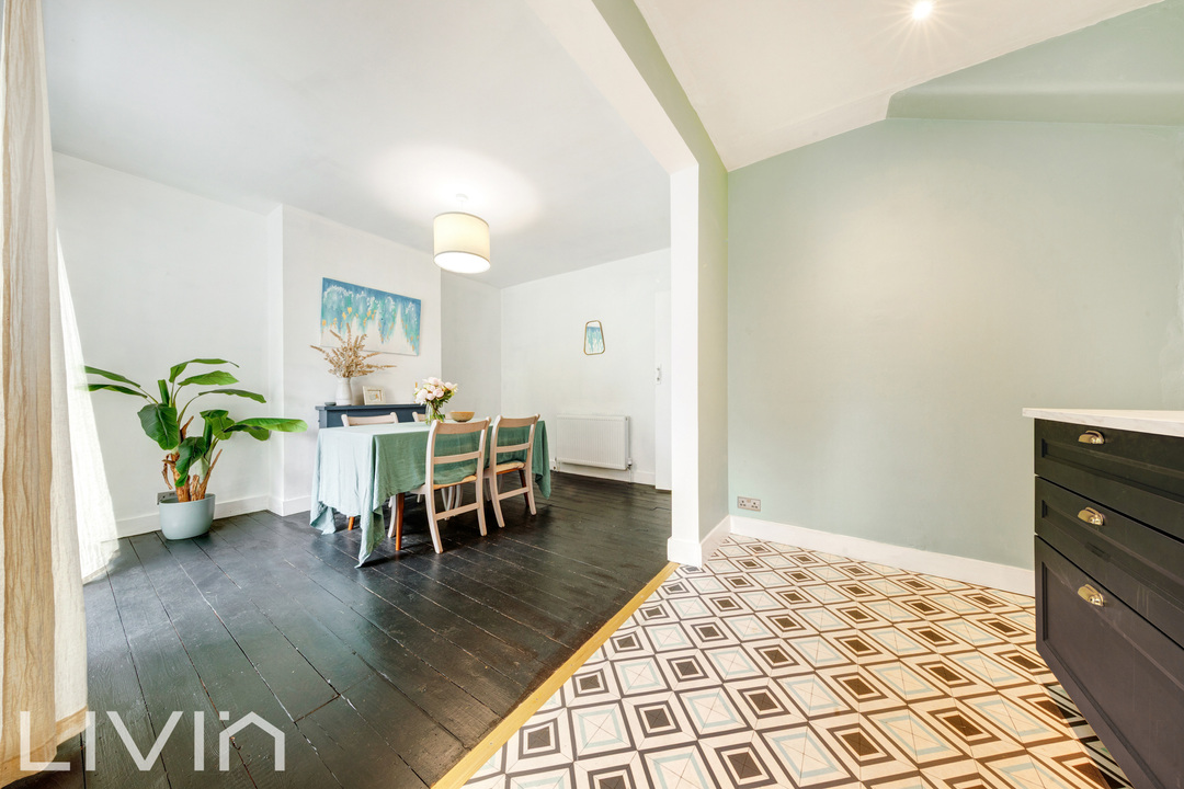 3 bed terraced house for sale in Addiscombe Avenue, Croydon  - Property Image 5