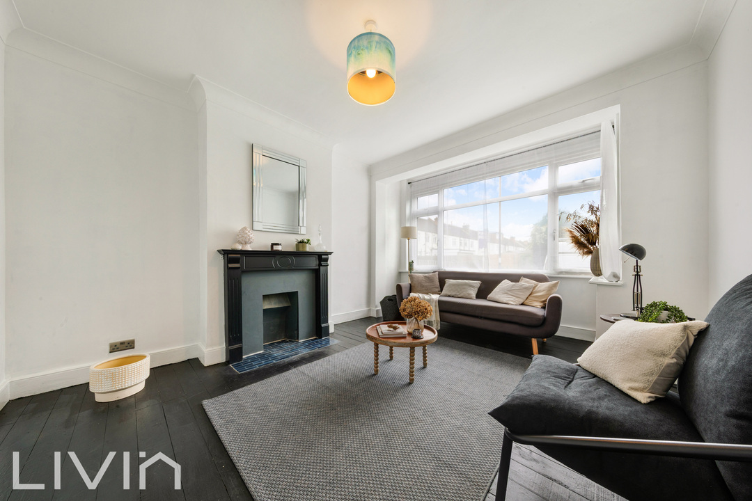 3 bed terraced house for sale in Addiscombe Avenue, Croydon  - Property Image 2