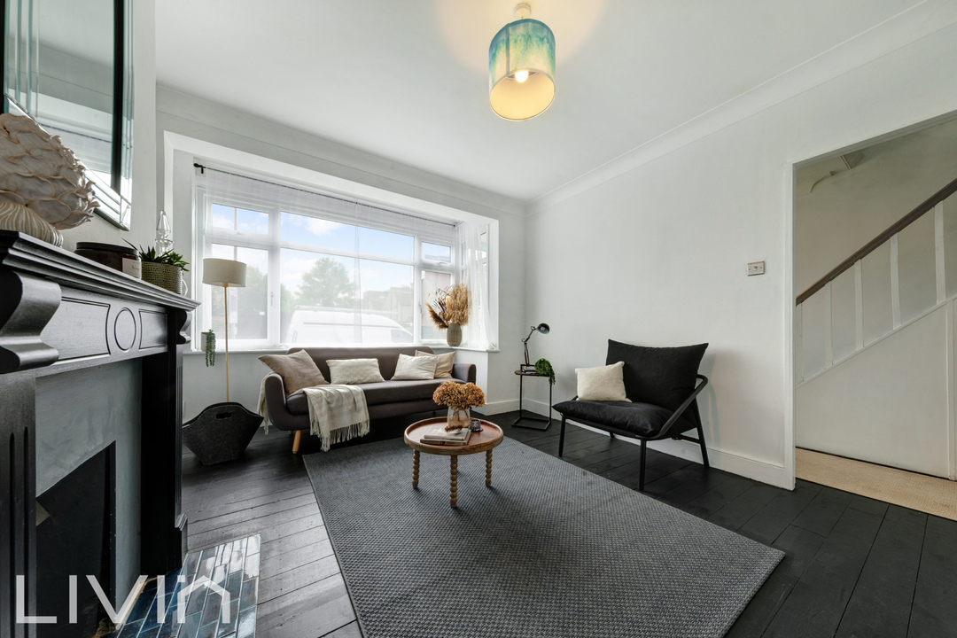 3 bed terraced house for sale in Addiscombe Avenue, Croydon  - Property Image 3