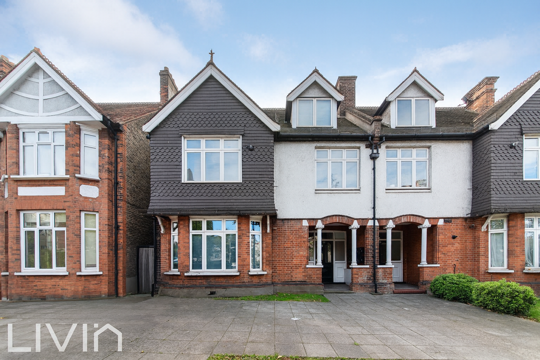 2 bed apartment for sale in Barclay Road, Croydon  - Property Image 1