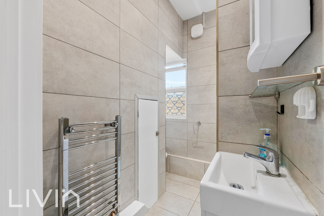 1 bed apartment for sale in Milton Road, Croydon 7