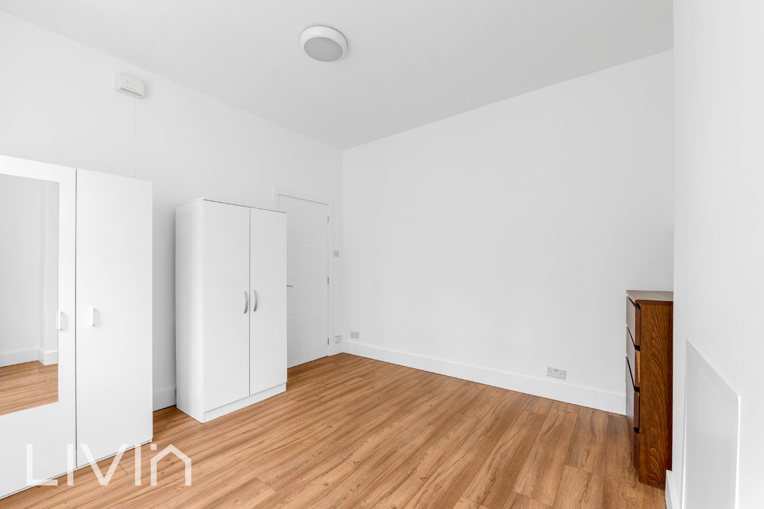 1 bed apartment for sale in Milton Road, Croydon 11