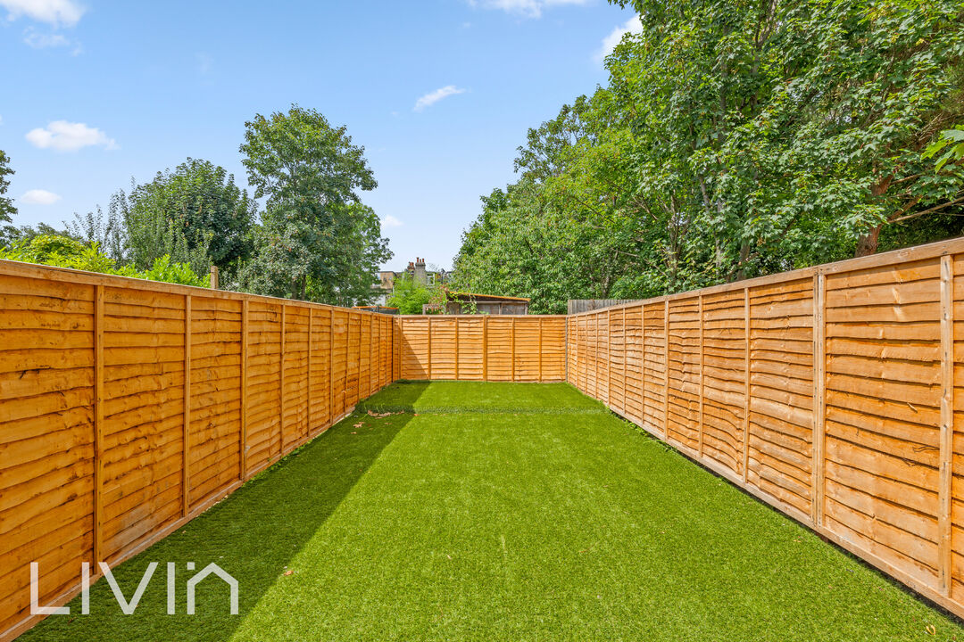 1 bed apartment for sale in Milton Road, Croydon 14