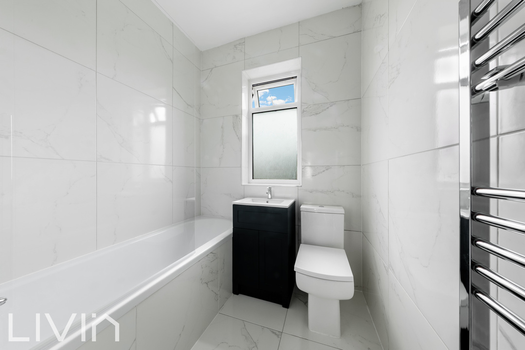 3 bed terraced house to rent in Malcolm Road, London  - Property Image 10