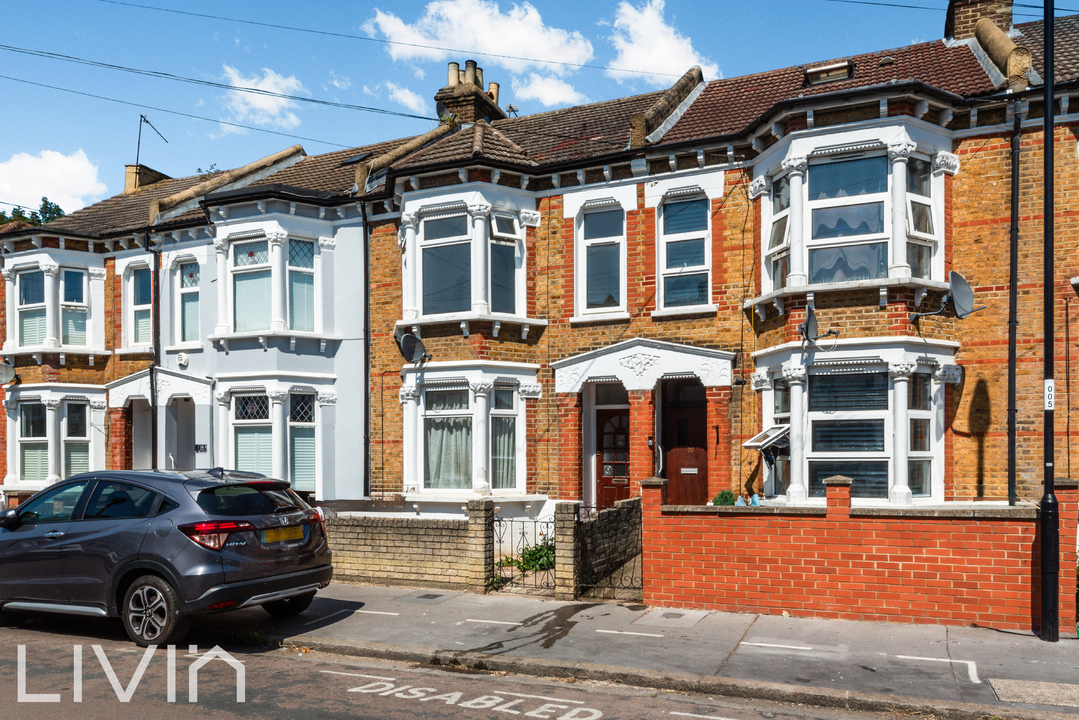 3 bed terraced house to rent in Boswell Road, Thornton Heath, CR7