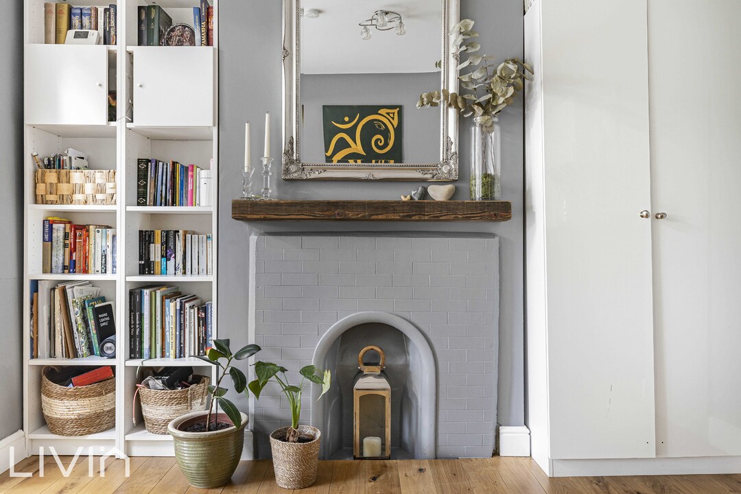 2 bed terraced house for sale in Warren Road, Croydon 6