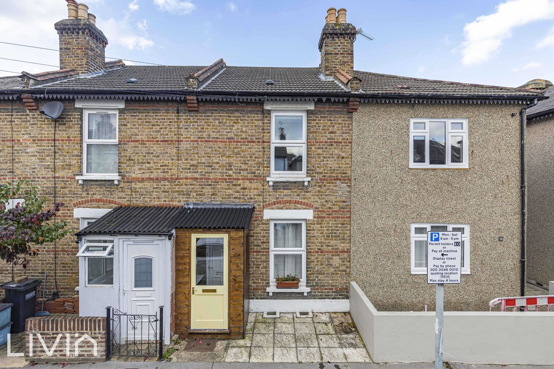 2 bed terraced house for sale in Warren Road, Croydon 1