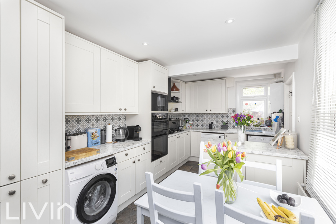 3 bed house for sale in Southbridge Road, Croydon  - Property Image 2