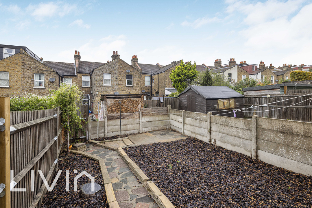 3 bed terraced house for sale in Grange Park Road, Thornton Heath 11